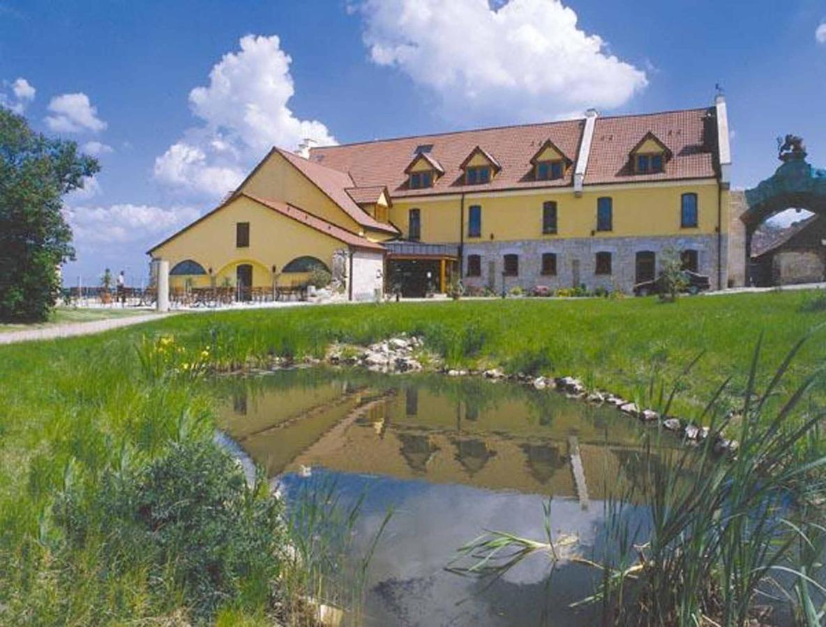 Hotel Und Restaurant Rittergut Kreipitzsch Naumburg (Saale) Exterior foto